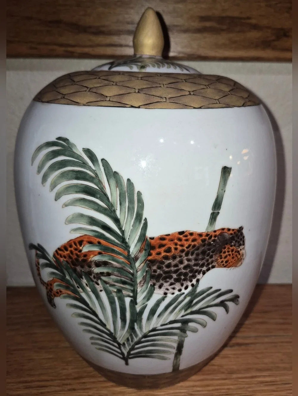 Vintage Oriental Accent Inc. Ginger jar featuring a cheetah (or leopard)